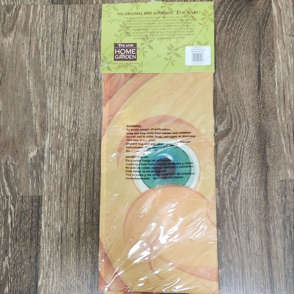 2 House Flags 28" x 40" - Picture 5 of 10